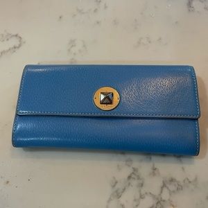 Kate spade turn-lock wallet